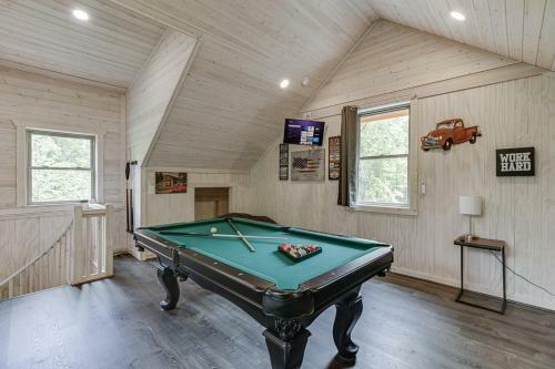 Villa Gold Peak Treehouse Near Helen, Georgia