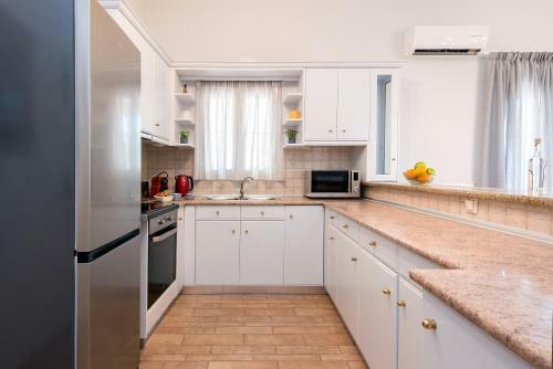 Hermes Gouvia River Luxury Apartment