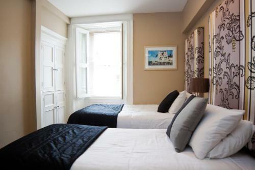 Hostal 7 Cross Street Boutique Townhouse