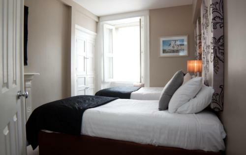 Hostal 7 Cross Street Boutique Townhouse