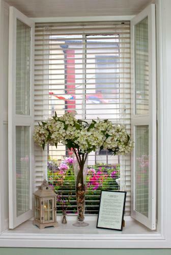 Hostal 7 Cross Street Boutique Townhouse