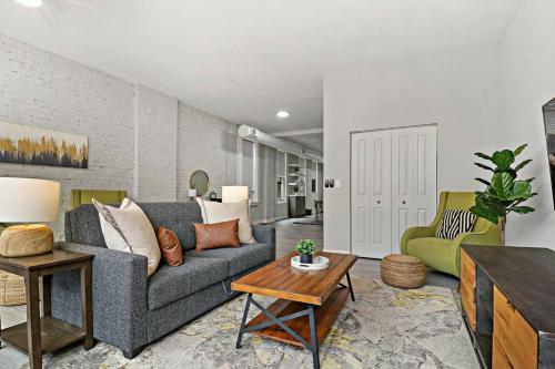 Apartamento Wonderful 2br River North Apt Close To Restaurants
