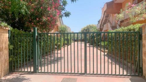 Le Castella Garden Apartment