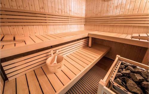 Five-bedroom Holiday Home In Kirchheim