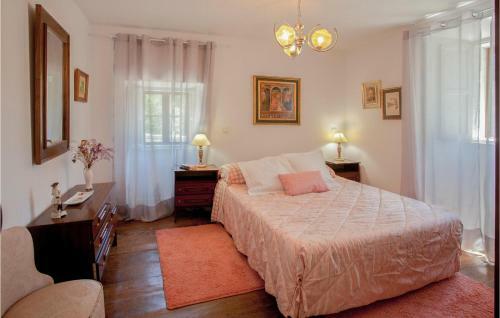 Nice Home In B�rcena De Ebro With Wifi And 4 Bedrooms