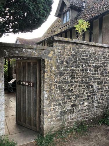 The Historical And Magical Lodge Gatehouse