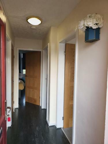Relaxing 2-bedroom Service Apartment With Parking