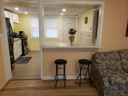 Beautifual 3br, 1 Bath, Free Parking #b, Free Wifi, Full Kitchen