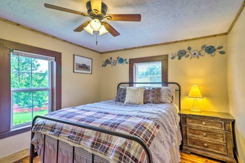 Charming Cottage Less Than 15 Mi To Downtown Asheville!