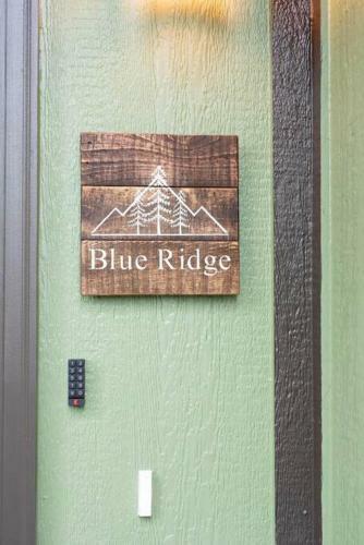 Apartamento Hottub/deck W/ Bar/parking Blueridge@ Main&pine