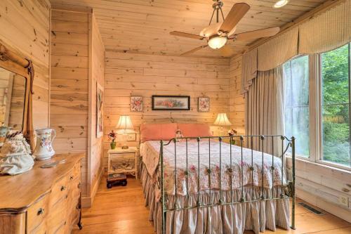 Hilltop Hideaway Cabin With Porch And Fire Pit!