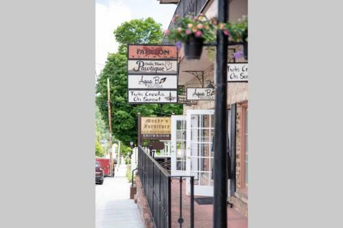 Apartamento Appalachian At Main & Pine