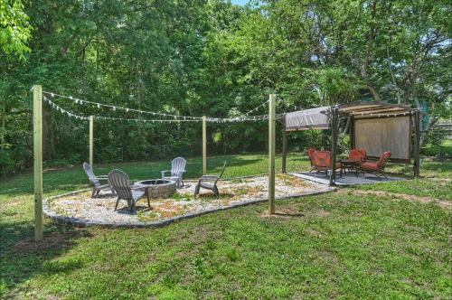 3br/2 Bath With King And Outside Fire Pit