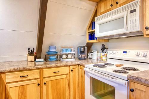 Chalet At Peek's Creek