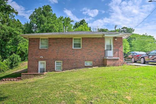 Quaint Greensboro Home Less Than 4 Mi To Downtown!