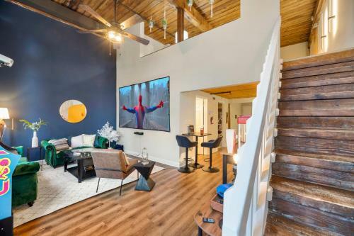 Apartamento Unique Historic Loft, 18ft Ceilings, W/game Room