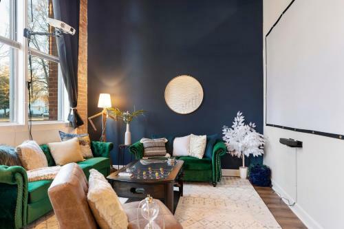 Apartamento Unique Historic Loft, 18ft Ceilings, W/game Room