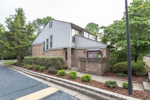 Apartamento Modern Cozy Townhome