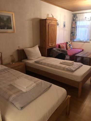 Hostal Pension Emilia