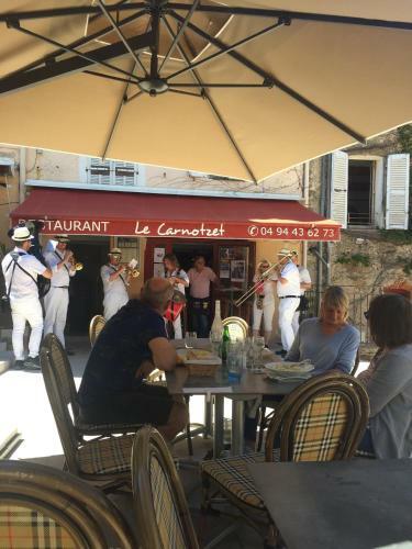 Maison Elsud La Garde-freinet Centre 3 Chambres Terrasse Parking