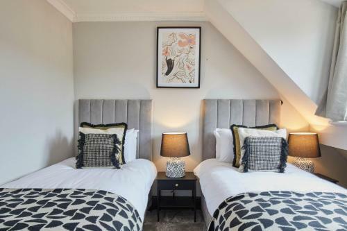 Host & Stay - Raven House