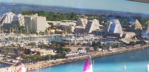 La Grande Motte: V�ritable Appartement Flottant