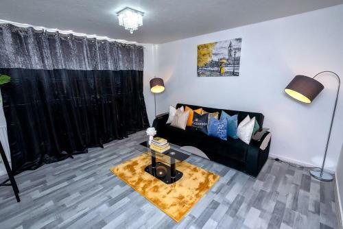 Stunning 2 Bed Home Sleeps 4 London!