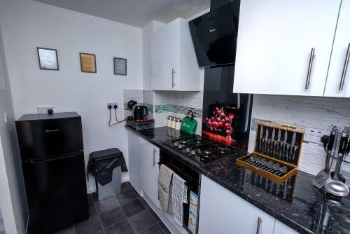 Stunning 2 Bed Home Sleeps 4 London!