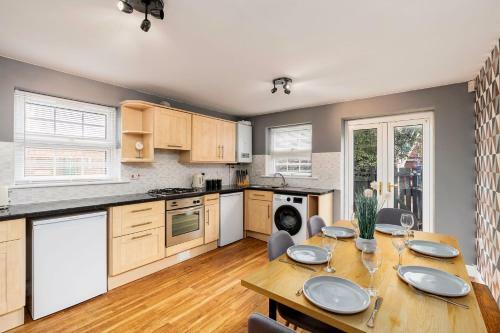 Apartamento Spacious?contractor House?central Location?garden
