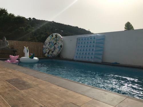 Casa Adosada Agradable Con Piscina