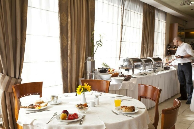 Hotel Golden City