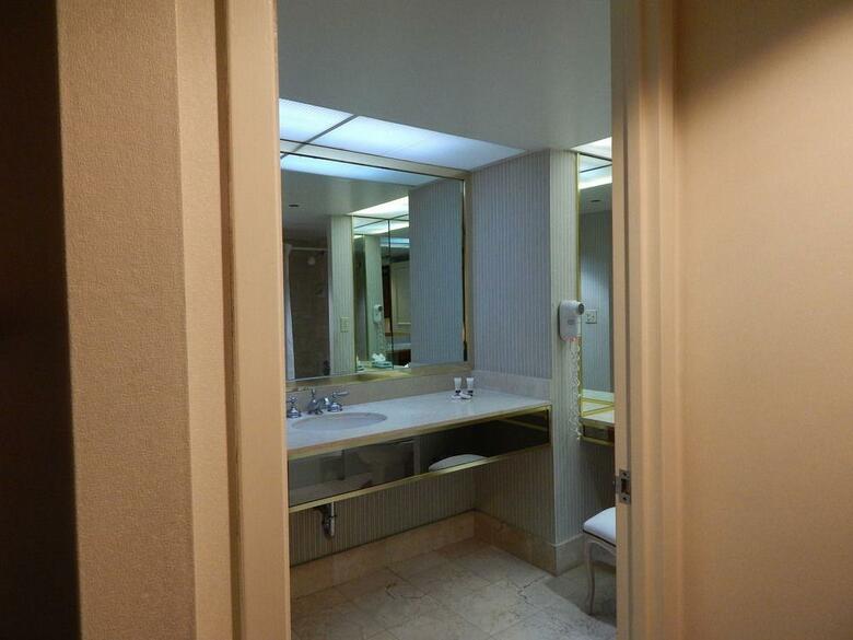 River Park Hotel Suites Port Of Miami