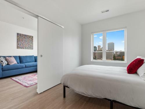 Apartamento Modern Condo With Free Parking - 512