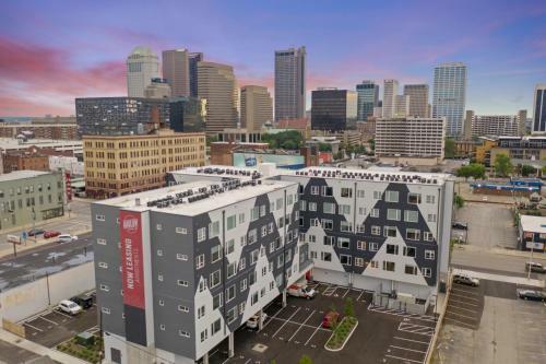 Apartamento Brand New Premier Downtown Condo - 514