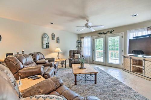 Cozy Eucha Townhome With Deck And Lake Access!