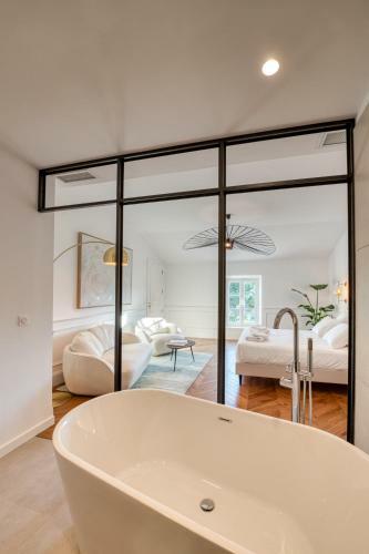Hostal L'iris De Suse
