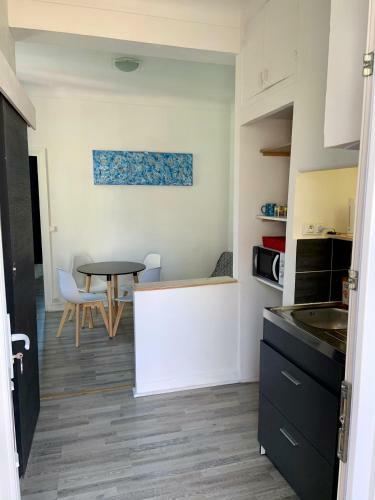 Apartamento Appartement White Design Proche Cannes