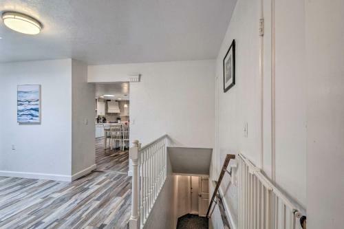 Stunning Medford Escape With Panoramic Views!