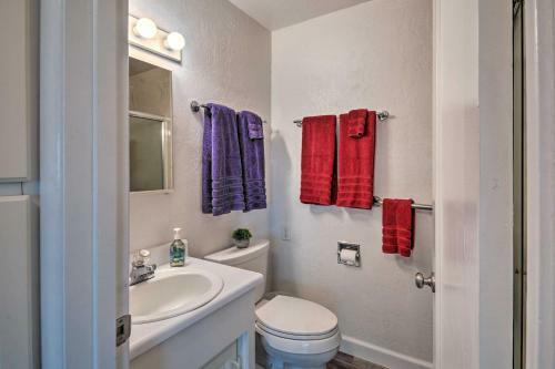 Stunning Medford Escape With Panoramic Views!