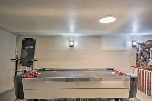 Stunning Medford Escape With Panoramic Views!