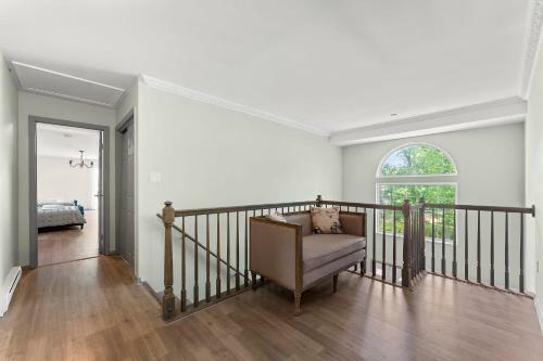 Americanold-fashioned 5bd Nostalgia With Hot Tub