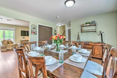 East Stroudsburg Home With Decks And Private Pond