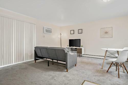 Apartamento Convenient 2br With Comfy Sofa And Tv