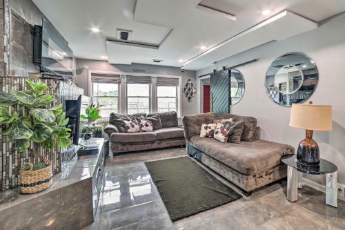 Pittsburgh Home With Pool, Fire Pit And Game Room