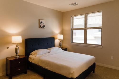 Chic Modern 3br Apartment In Oak Hill By Stay Gia