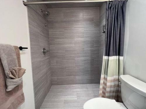 Apartamento Beautiful Townhouse With Patio & Deck (a)