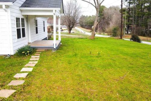 Southern Comfort Newly Remodeled Home