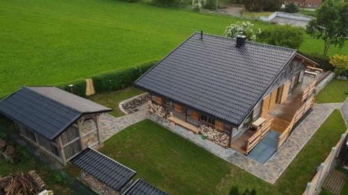 Chalet Am �lberg Mit Badefass Und Altholzsauna