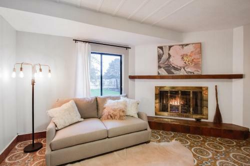 Apartamento Knoxville's Historic Tile House, Private Pool!
