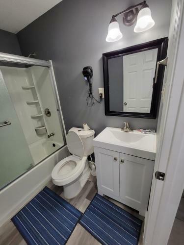 Lake Front, Remodeled, 8 Large Bed, 5br 3 Bath